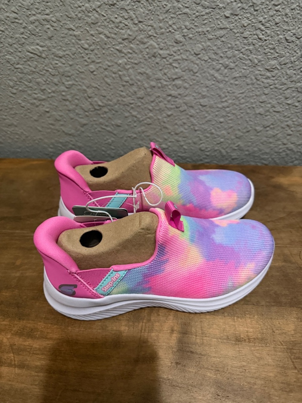 Skechers Kids Slip-On Sneakers - Pink Multi Tie-Dye size 13 NEW IN BOX - Picture 3 of 8